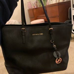 black large Michael KORS purse